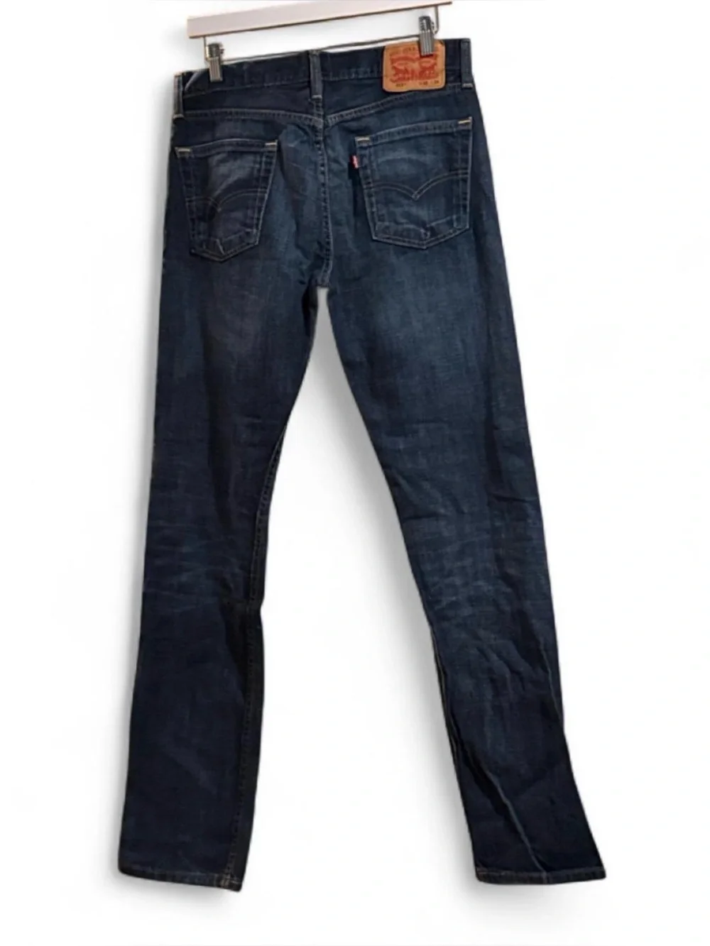 Levis slim straight